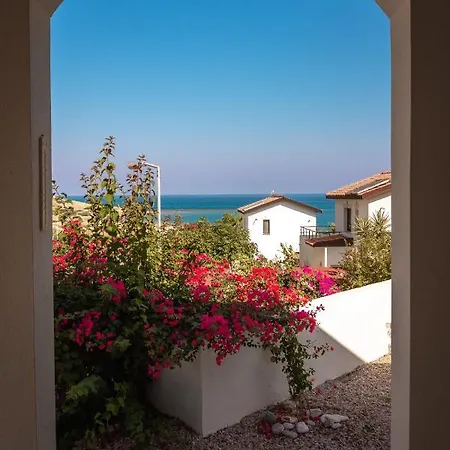 Joya Cyprus Fam. Friendly Villa+steps From The Sea Vilă *