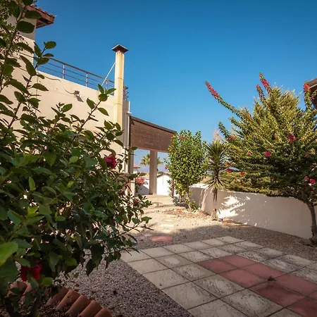 Vilă Joya Cyprus Fam. Friendly Villa+steps From The Sea *